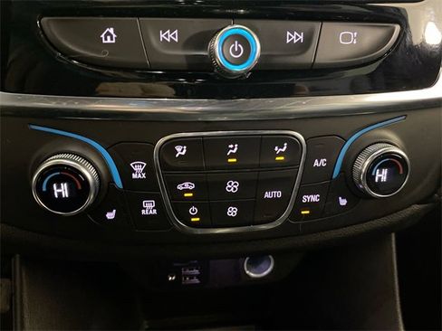 Certified 2023 Chevrolet Traverse RS image 40