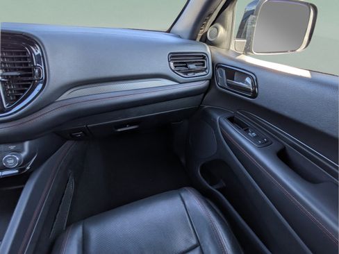 Used 2024 Dodge Durango GT AWD/4WD image 15