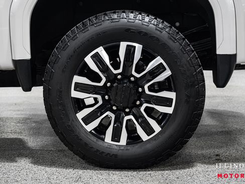 Used 2025 GMC Sierra 3500 Denali Ultimate image 10