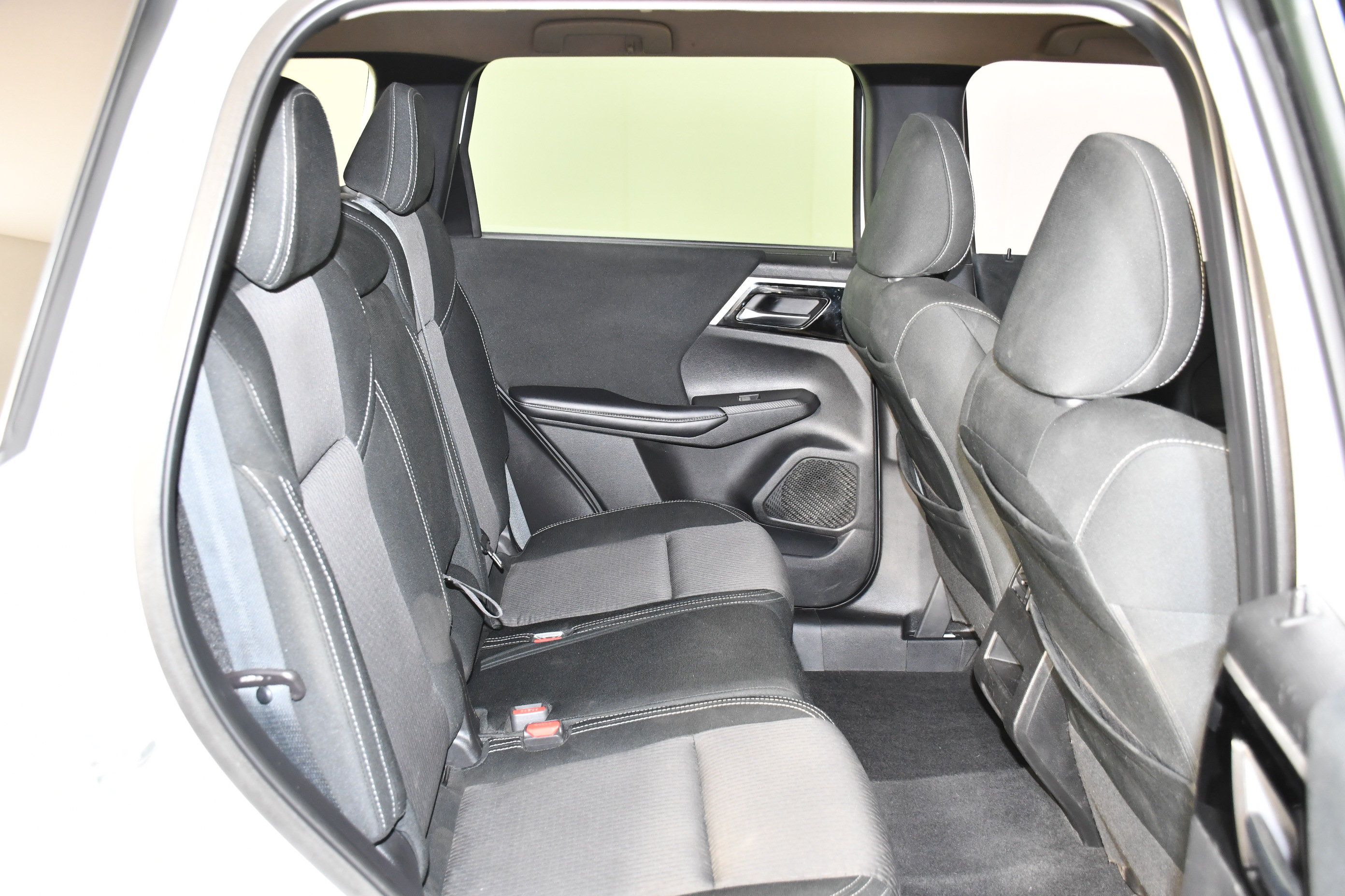 Used 2022 Mitsubishi Outlander ES AWD/4WD image 36