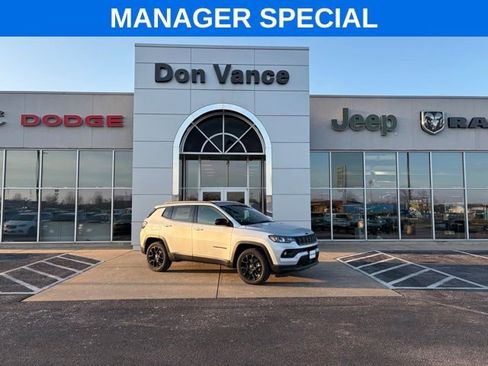 New 2026 Jeep Compass Latitude image 1