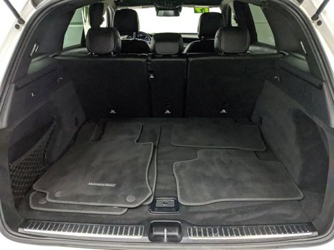Used 2019 Mercedes-Benz GLC 300 4MATIC image 24
