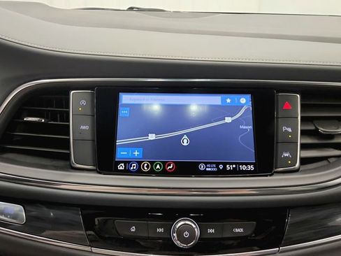 Used 2024 Buick Enclave Premium image 23