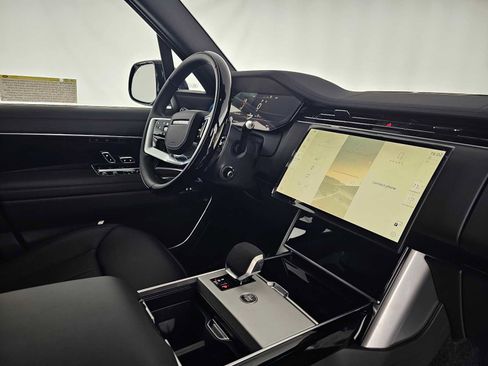 New 2026 Land Rover Range Rover SE image 11