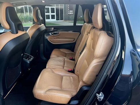 Used 2016 Volvo XC90 T6 Momentum w/ Momentum Plus Package image 14