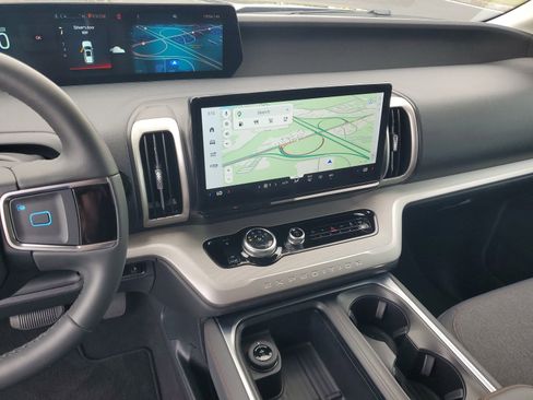 Certified 2025 Ford Expedition Active RWD image 25