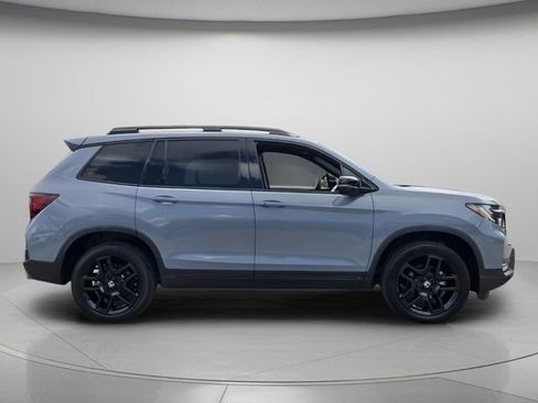 Used 2024 Honda Passport Black Edition image 4