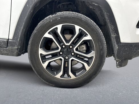 Used 2022 Jeep Compass Limited image 12