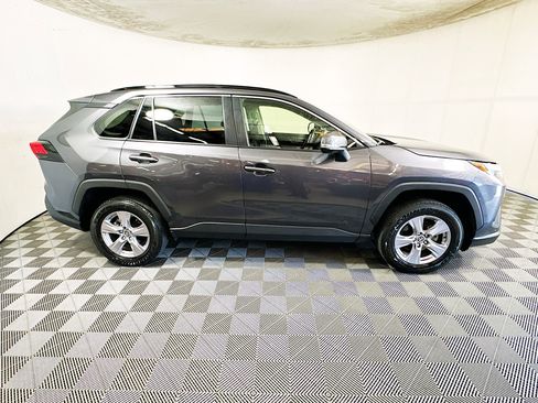 Used 2024 Toyota RAV4 XLE AWD/4WD image 2
