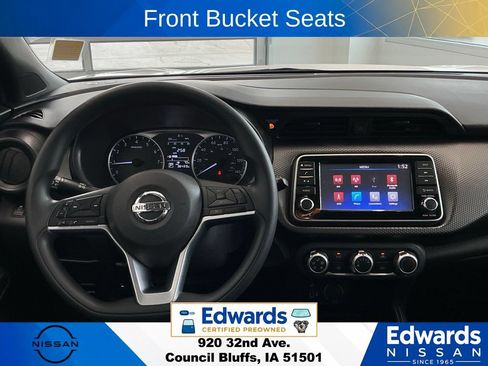 Used 2018 Nissan Kicks S FWD image 13