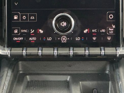 Used 2025 GMC Acadia Elevation image 33