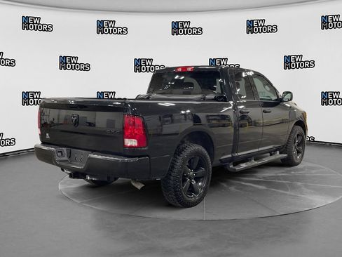 Used 2018 RAM 1500 Express w/ Black Ram 1500 Express Group AWD/4WD image 5