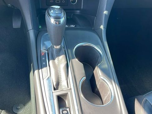 Used 2021 Chevrolet Equinox Premier w/ LPO, Hit The Road Package image 19