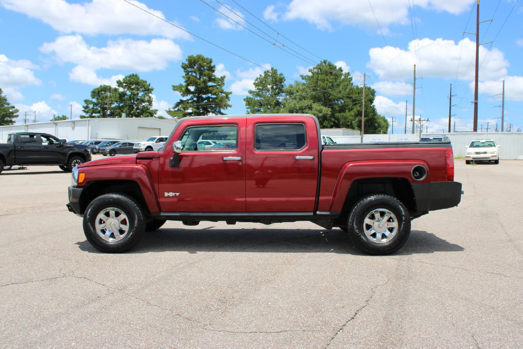 Used 2010 HUMMER H3T w/ Appearance Package AWD/4WD image 4