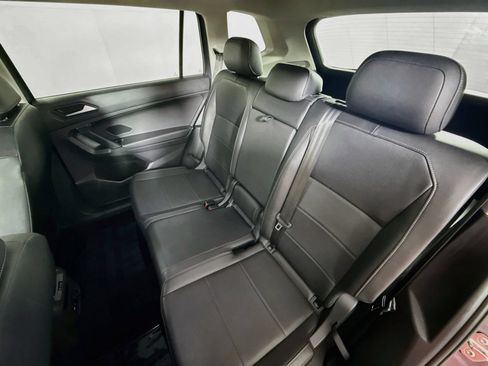 Used 2019 Volkswagen Tiguan SE w/ Panoramic Sunroof Package AWD/4WD image 20