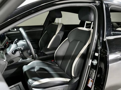 Used 2025 Kia K5 GT-Line image 3