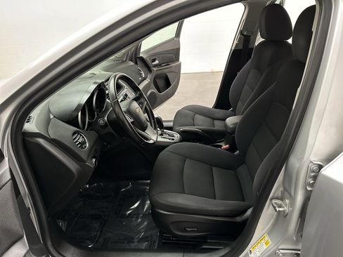 Used 2013 Chevrolet Cruze LT image 15