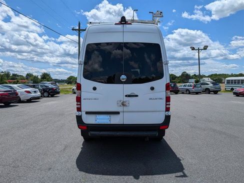 Used 2014 Freightliner Sprinter 3500 image 6