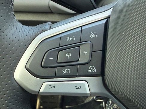 New 2026 Volkswagen Tiguan SE R-Line image 11