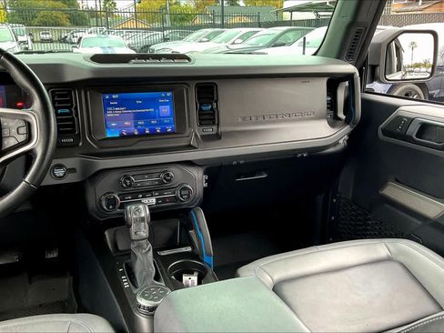 Used 2023 Ford Bronco Black Diamond image 9