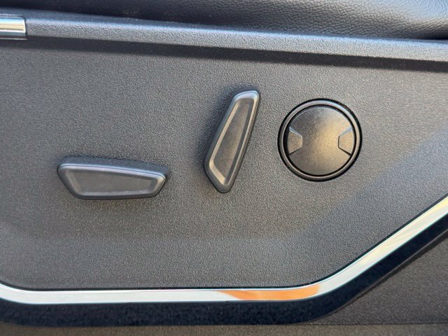 Used 2024 Ford F250 Lariat w/ Sport Appearance Package AWD/4WD image 19