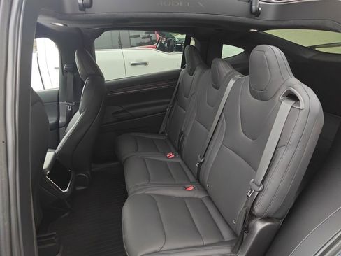 Used 2023 Tesla Model X AWD/4WD image 14