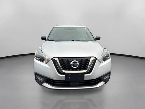 Used 2020 Nissan Kicks SR FWD image 2