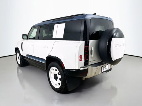 Used 2025 Land Rover Defender 110 S AWD/4WD image 7