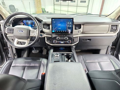 Used 2023 Ford Expedition Max XLT image 26