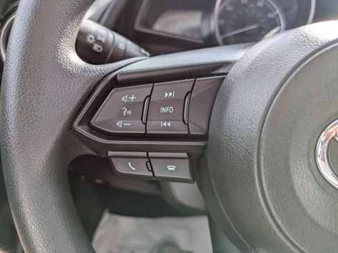 Used 2020 Toyota Yaris LE image 16