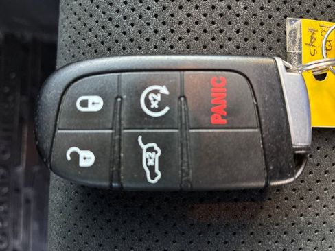 Used 2020 Jeep Grand Cherokee Altitude image 30