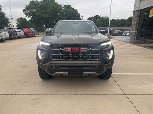 Used 2024 GMC Canyon AT4 AWD/4WD image 2