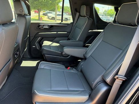 New 2026 Chevrolet Tahoe Premier w/ Sun And Tow Package AWD/4WD image 17
