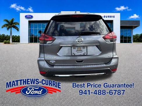 Used 2019 Nissan Rogue SV w/ Premium Package FWD image 5