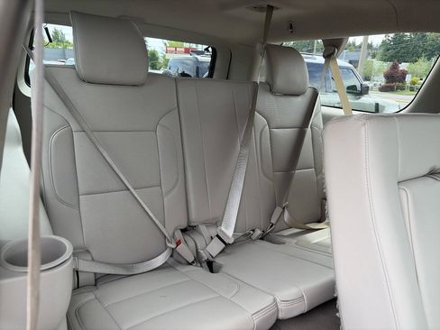 Used 2019 GMC Yukon XL Denali w/ Denali Ultimate Package AWD/4WD image 32