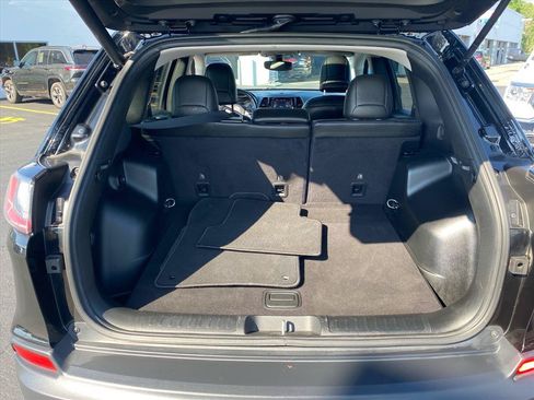 Used 2019 Jeep Cherokee Limited AWD/4WD image 24