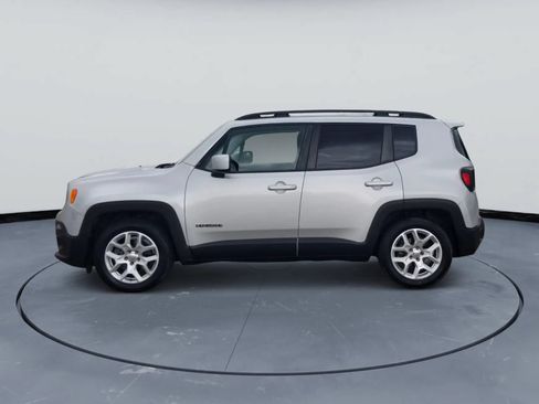 Used 2015 Jeep Renegade Latitude FWD image 8