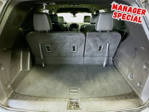 Used 2023 Chevrolet Traverse LT FWD image 26