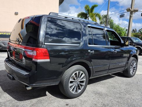 Used 2015 Lincoln Navigator 2WD image 11