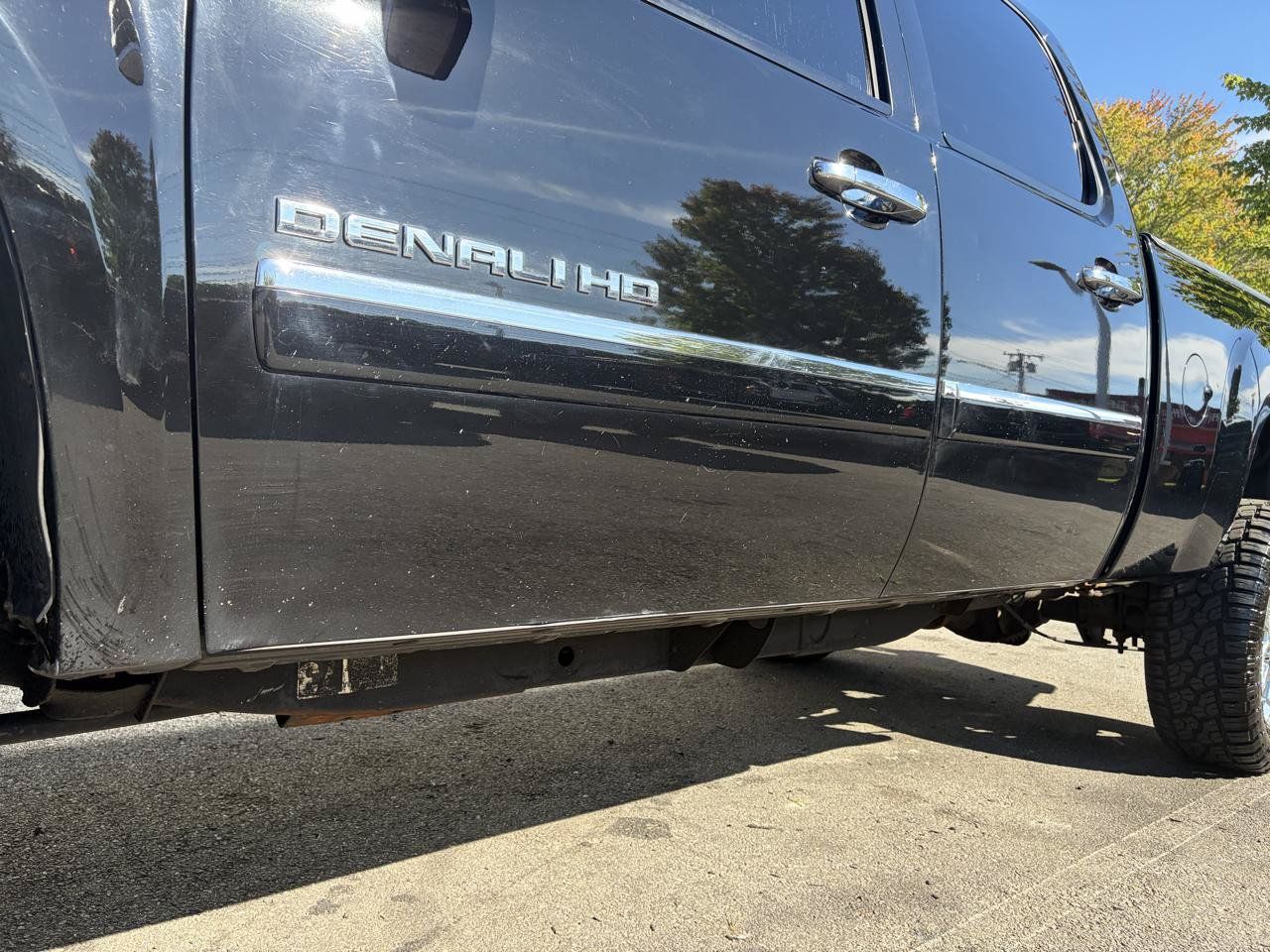Used 2012 GMC Sierra 2500 Denali w/ Suspension Package, Off-Road AWD/4WD image 10
