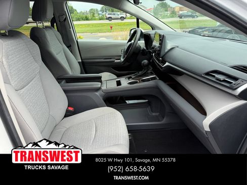 Used 2021 Toyota Sienna LE AWD/4WD image 8