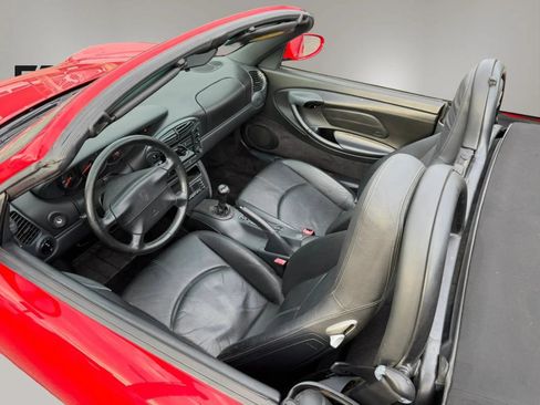 Used 1999 Porsche Boxster RWD image 16
