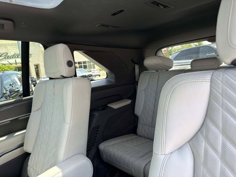 Used 2025 Cadillac Escalade IQ Luxury 1 w/ Smart Trailering package AWD/4WD image 17