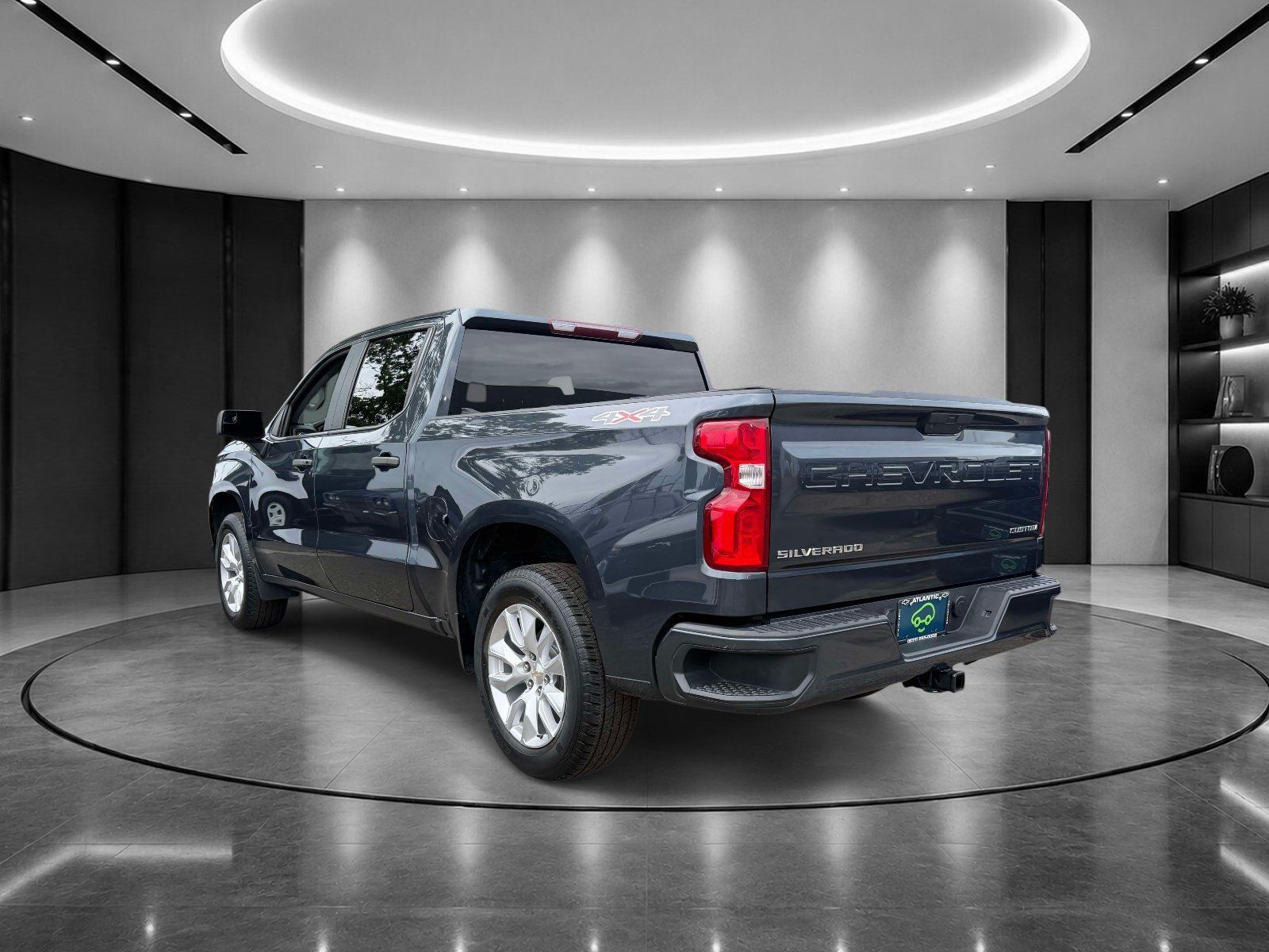 Used 2021 Chevrolet Silverado 1500 Custom w/ LPO, Dark Essentials Package AWD/4WD image 4