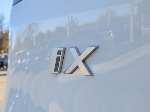 Used 2026 BMW iX xDrive60 w/ M Sport Package image 12