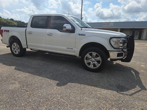 Used 2018 Ford F150 Lariat w/ Equipment Group 502A Luxury AWD/4WD image 18