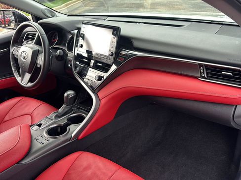 Used 2024 Toyota Camry XSE w/ Navigation Package image 17