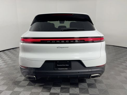 Used 2026 Porsche Cayenne image 10