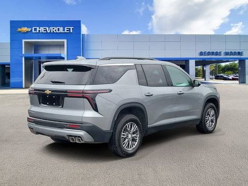 Certified 2026 Chevrolet Traverse LT FWD image 4