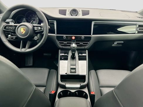 Used 2026 Porsche Macan AWD/4WD image 16